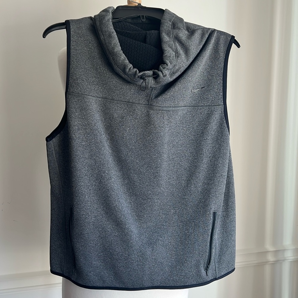 Nike vest. Size L. Gray with black trim